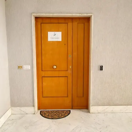 شقة Viriamo House Roma *